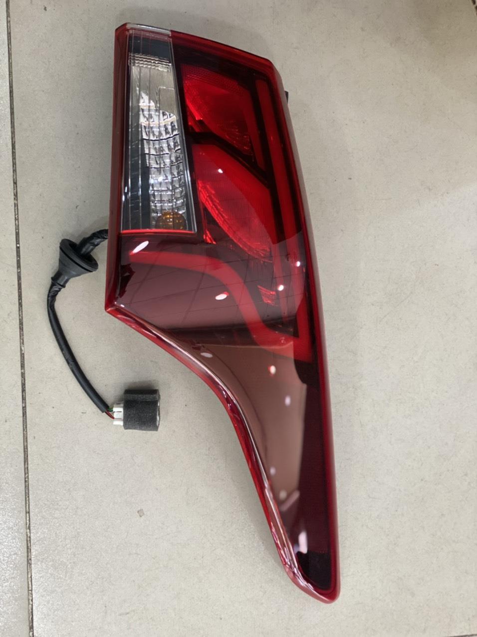 2023-07-04T13-35-30den-lai-sau-ngoai-hyundai-accent-2018-2022-