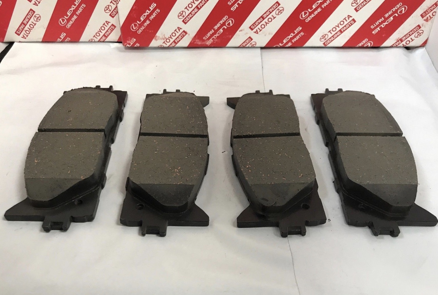 Má phanh trước Toyota Camry 2007-2012-0446533450.1 – TKT Auto